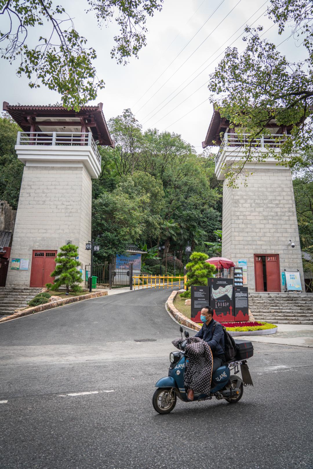 “亚洲桅杆”上的消防故地，曾让武汉三镇失去秘密