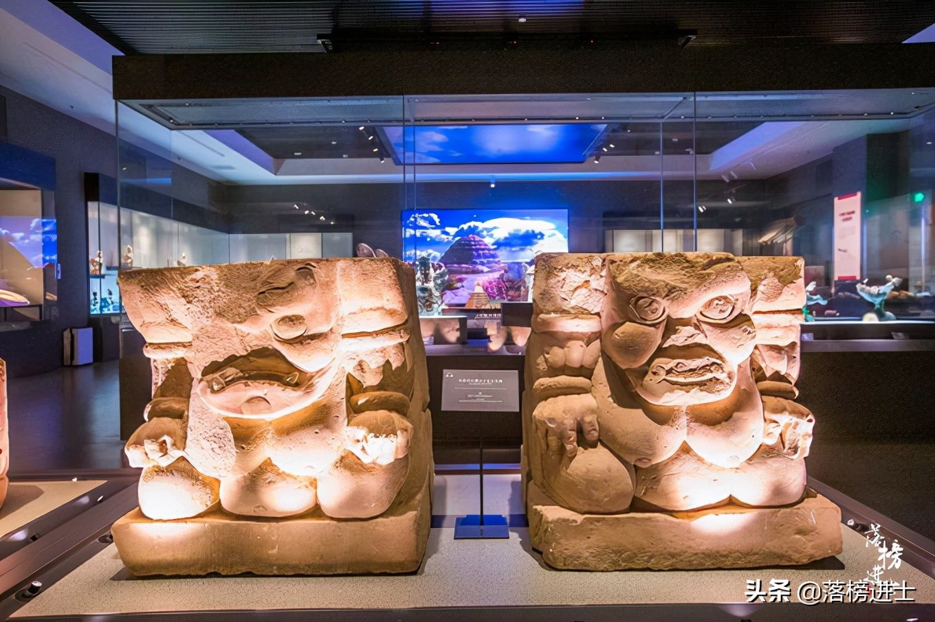 被称为东方金字塔的西夏王陵在哪,西夏王陵寸草不生咋回事