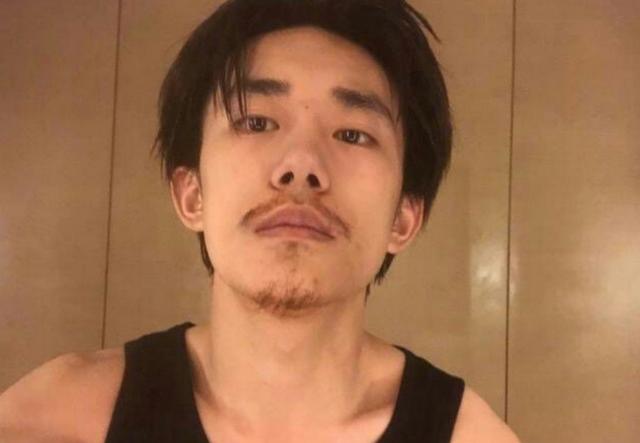 “扫娘风暴”效果显著，蓄胡须、秀肌肉、短发，小鲜肉终于不鲜了