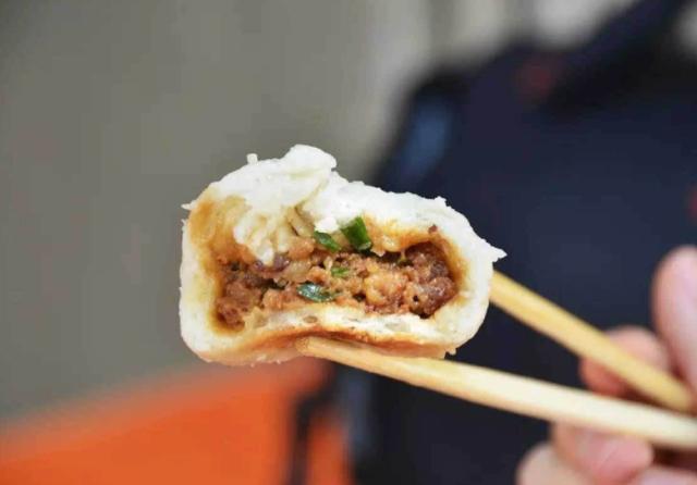 水煎包用的是淀粉水还是面粉水,水煎包用淀粉酥脆还是面粉