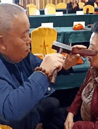 喝醉后怎么带女朋友回去,女朋友喝醉了回家