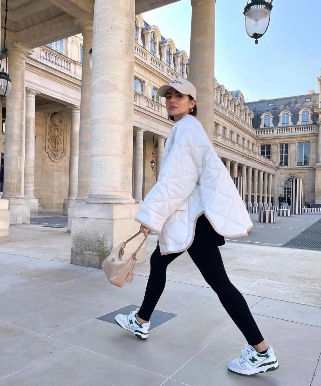 入冬四件套我不配文案,入冬四件套没有棉衣来的实在