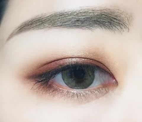 单眼皮肿眼泡眼妆3ceovertake,overtake眼影单眼皮肿眼泡眼妆教程