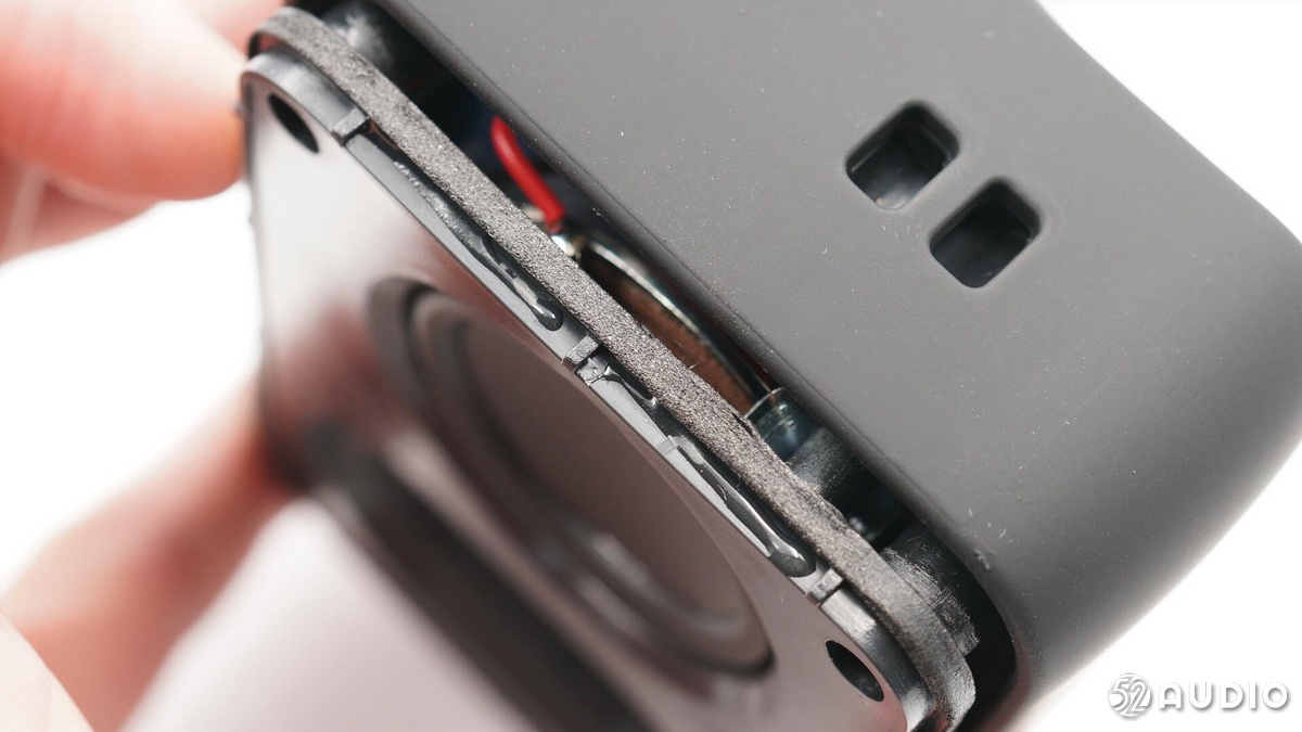 马歇尔EMBERTON蓝牙音箱拆解,便携ai蓝牙音箱拆解