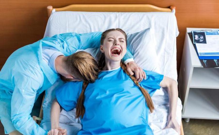 生孩子的痛是什么感觉,女性生孩子的痛感相当于什么