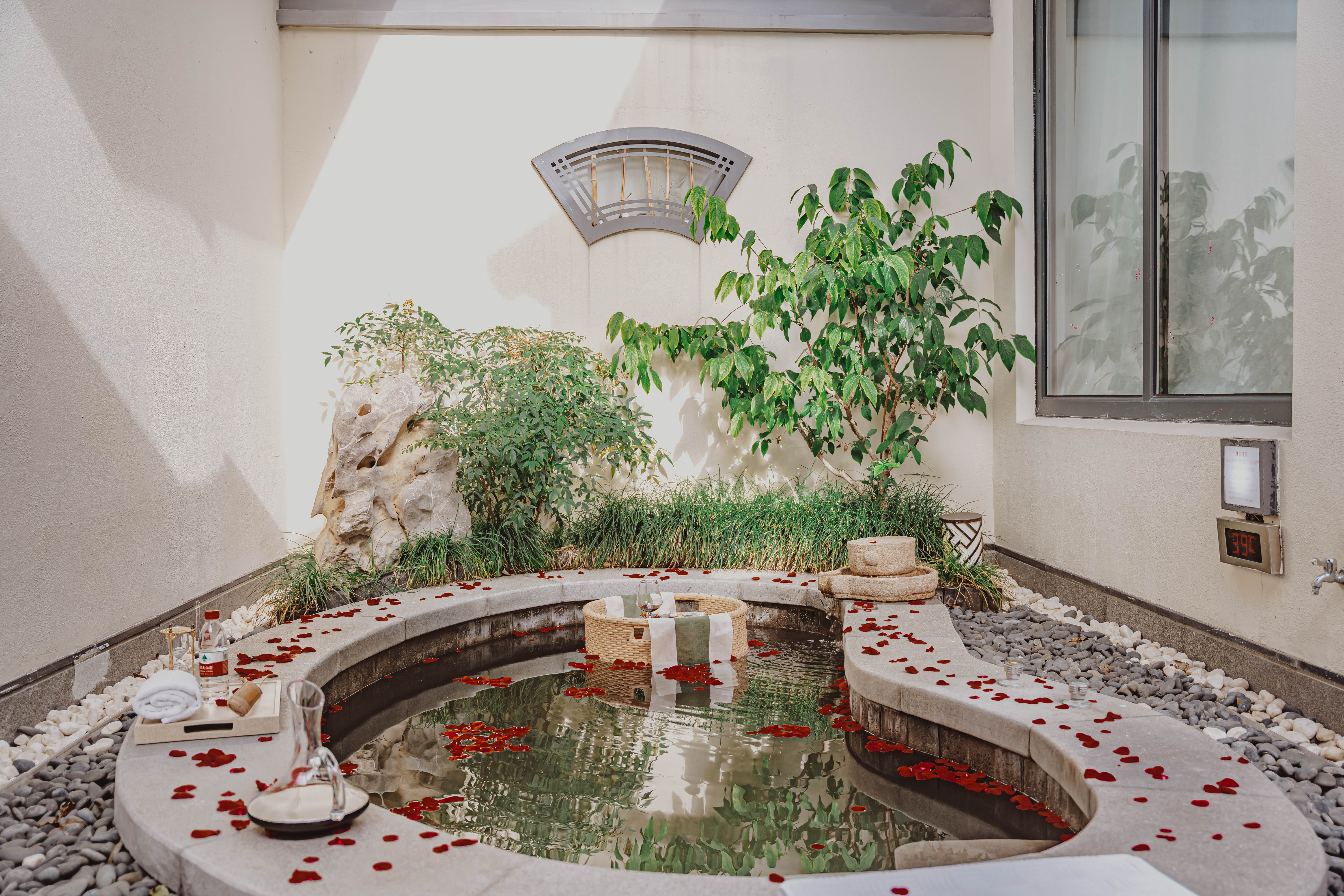 秋冬就要泡温泉呀,冬天一定要一起去泡温泉