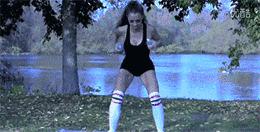 练肩膀和背瘦手臂的动作,9个动作瘦手臂和肩膀大腿