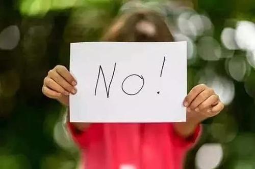 不想让自己妈抱自己的孩子,不想让别人抱孩子