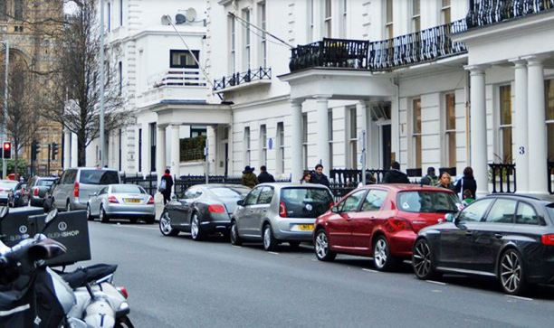 家底丰厚的英国汽车：劳斯宾利都拿走，哥库房里还有靓货