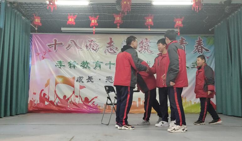 怎样纠正孩子骄傲的状态,容易骄傲自满的孩子怎么提高成绩