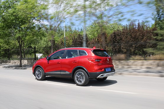 敢问路在何方车行,迟来的挑战者试驾东风雷诺科雷嘉