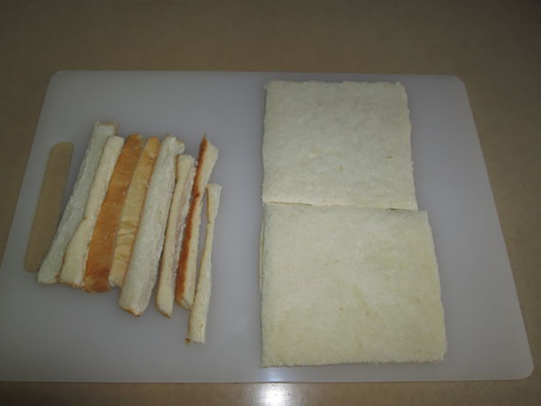 怎么用吐司做面包糠,用全麦面包制作面包糠的方法