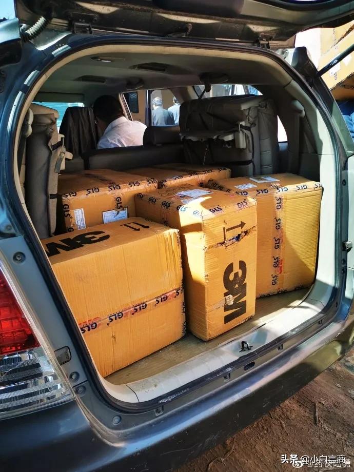 《我不是药神》原型陈勇自费去印度运回3000个口罩！你就是药神