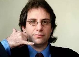 隐身幕后，靠网络年入上亿美元，他们赚钱的「边界」到底在哪里？