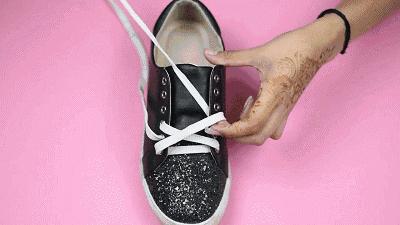 怎样让鞋子鞋带最好看,怎么样才能让鞋带系得更好看