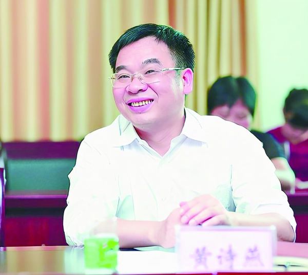 致敬脱贫英雄的视频,致敬扶贫英雄