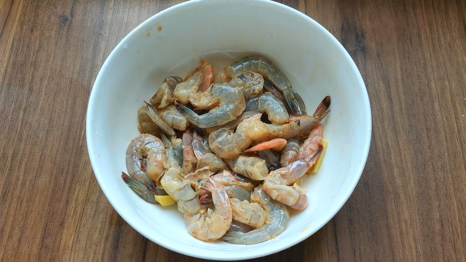 30一斤的虾给孩子做干锅虾,适合做给孩子们的美食虾