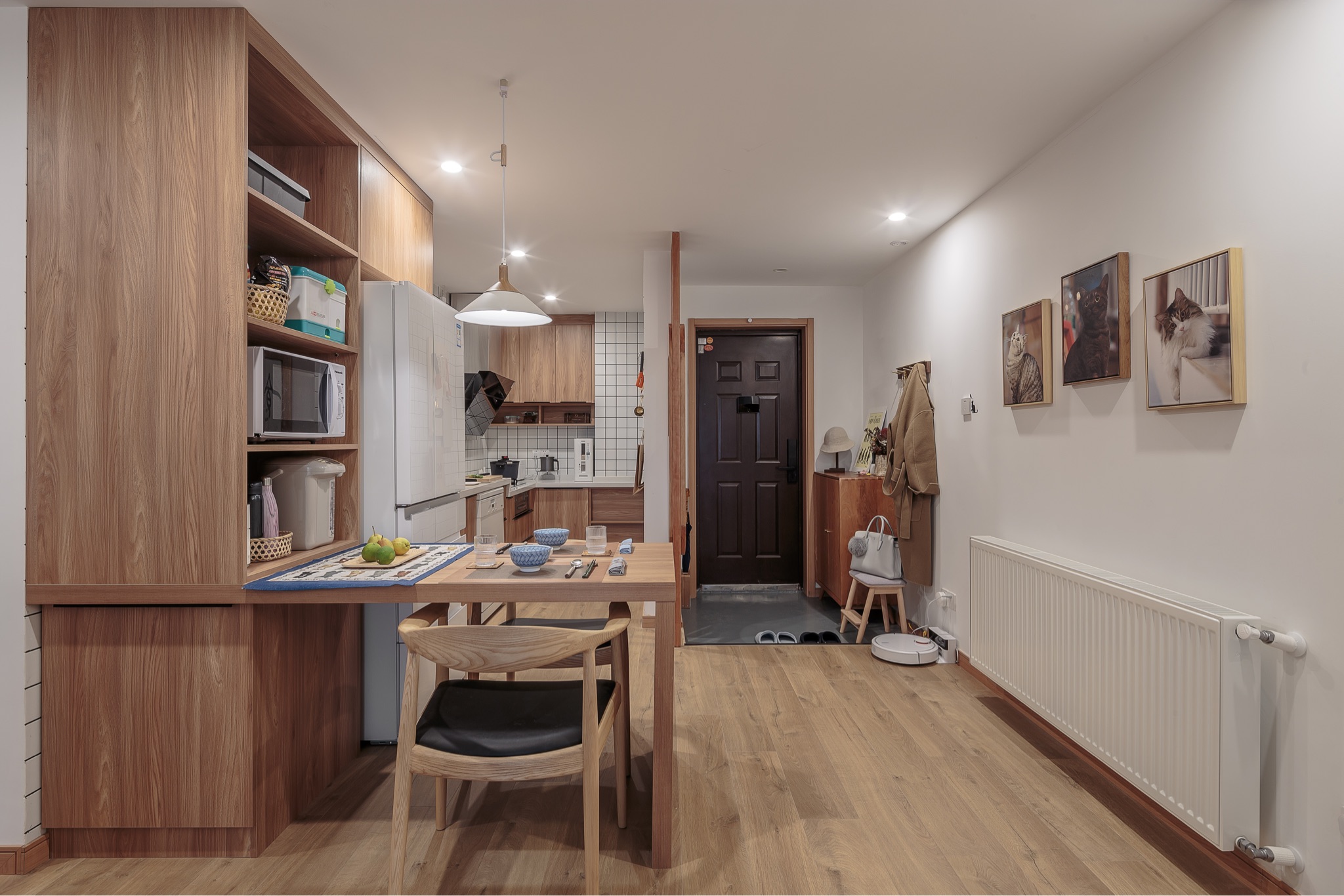 小餐厅餐边柜餐桌一体设计,餐厅小做了餐边柜餐桌怎么设计