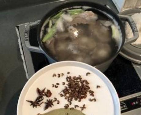 不用高压锅怎么炖牛筋,炖牛筋最正宗的做法