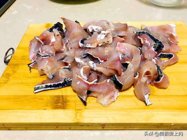 怎么让水煮鱼片更滑嫩不容易碎,为什么别人煮的水煮鱼片这么嫩滑