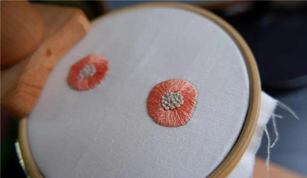 好看的手工刺绣复古耳环,简单刺绣耳环