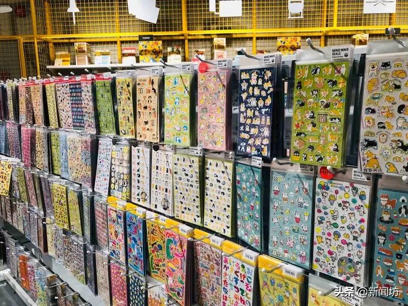 小坊探店|开业就断货！这家人气王百货，80斤小坊差点爬不出来