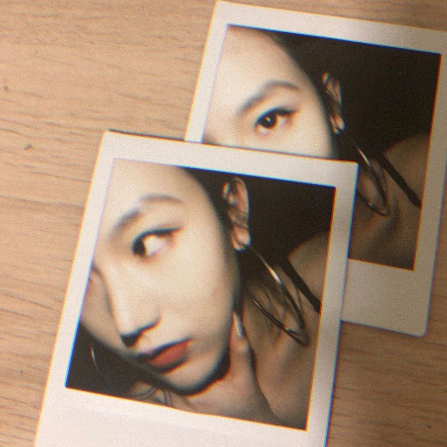 七月念“雀”，意思是七月像小鸟一样飞走了