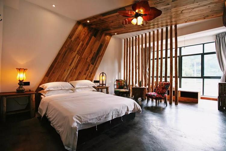 清晨走进森林氧吧呼吸新鲜空气,一起去森林氧吧洗肺