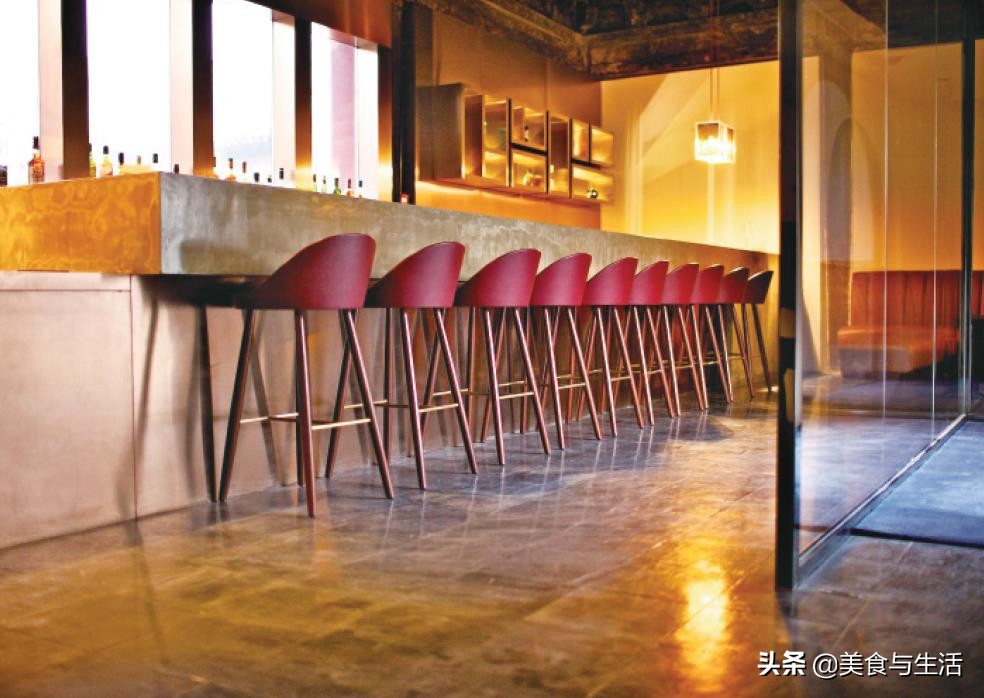 老北京的胡同里的清真餐厅,老北京风格的西餐厅