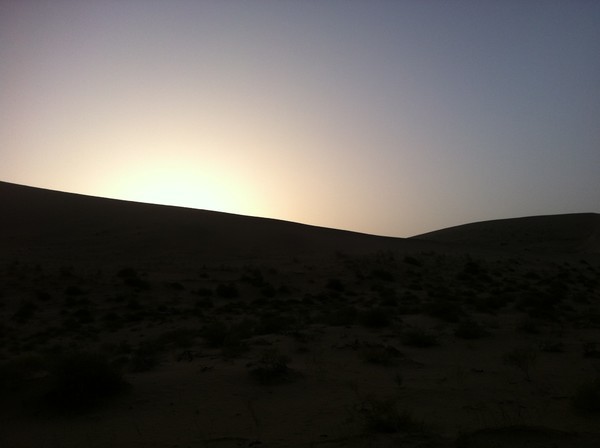 徒步穿越巴丹吉林沙漠路线,穿越巴丹吉林沙漠四日游