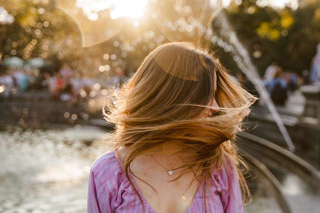 形容一个人长得丑怎么幽默形容,用英语如何委婉的说别人丑