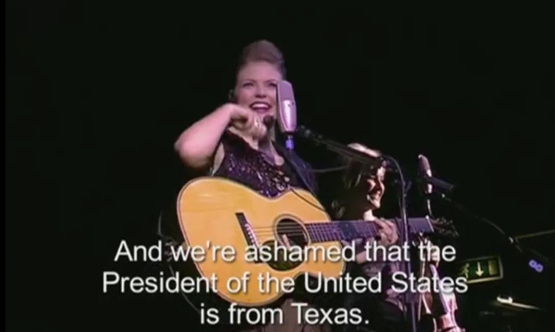 美国乐队女歌手事件全过程,美国知名女歌手怒斥美国行为