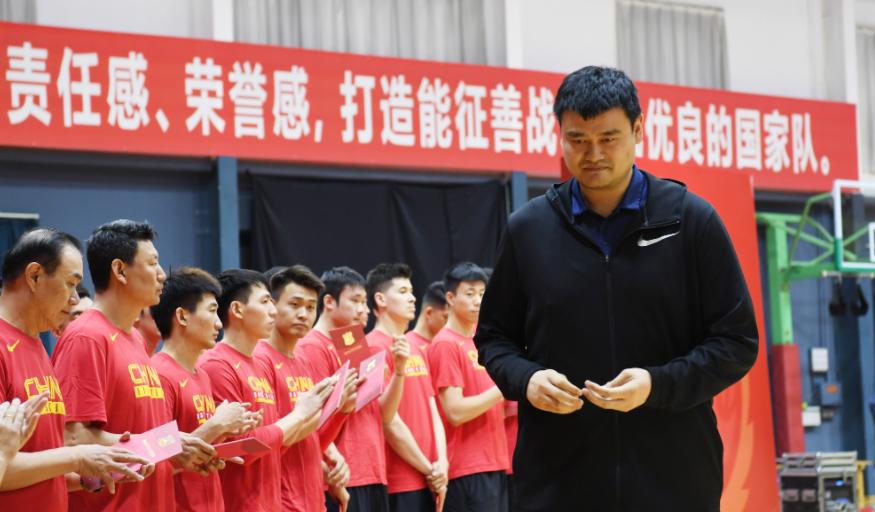 时隔37年男篮无缘奥运会，国家体育局局长喊话姚明：老百姓不满意