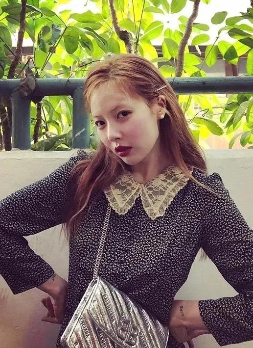 古力娜扎深v蓝色礼服和鞠婧祎,娜扎和鞠婧祎