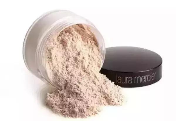 夏天女生化妆，一定不能少的东西就是它