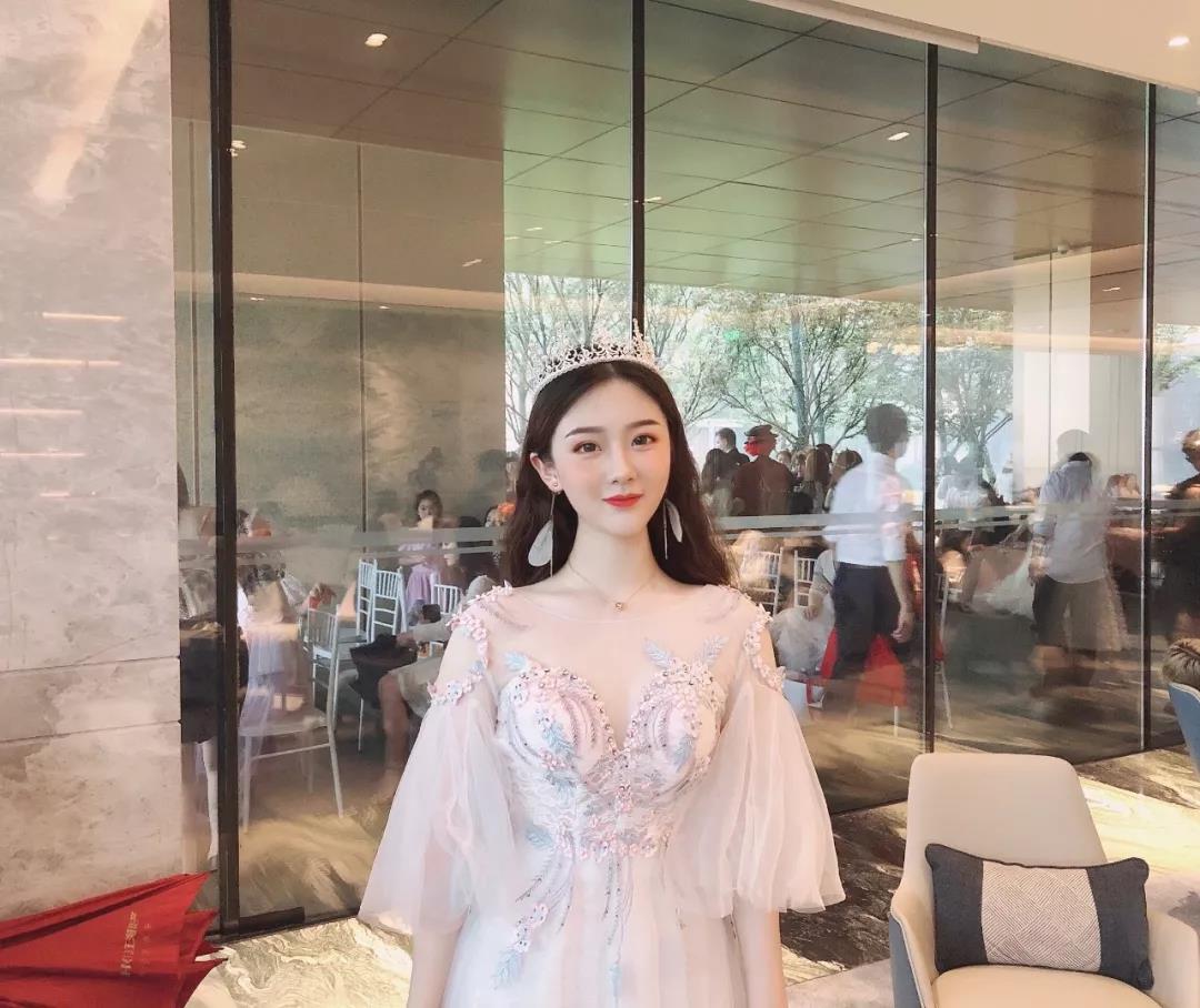 QUNEEN梦游仙境女王派对，天著之上有美的竞相发生