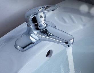 水龙头选什么材质？铜的还是不锈钢的？五金店说出实情