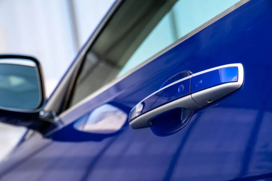 21款白色捷豹xel试驾视频讲解,捷豹xel200ps青春运动版试驾