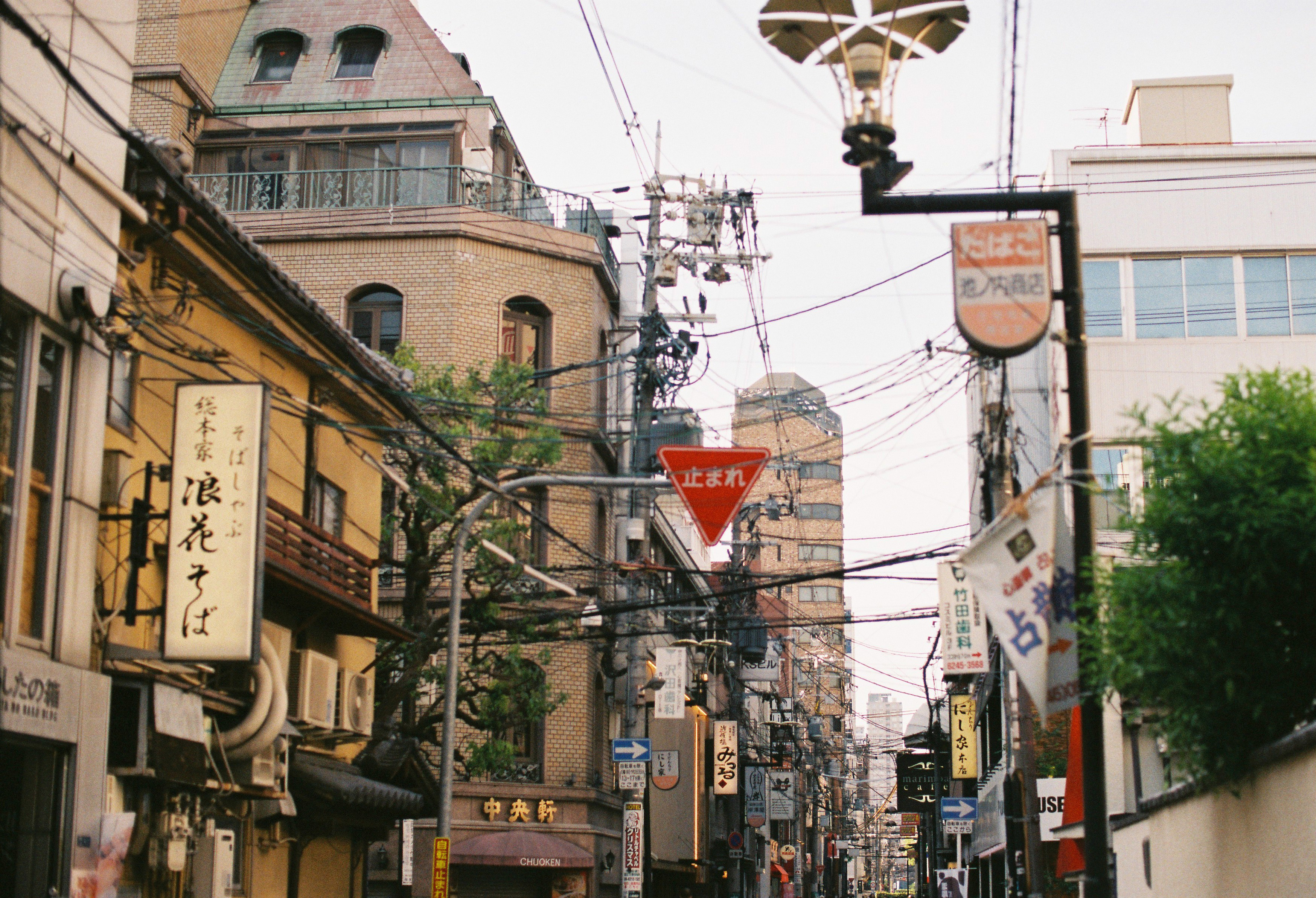 日本东京旅游地铁,日本东京最繁忙的东京新宿站