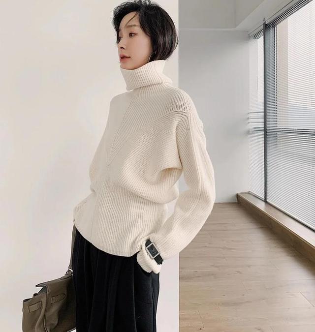 显白气质又柔软渐变慵懒风毛衣,浅紫罗兰色毛衣显黑还是显白