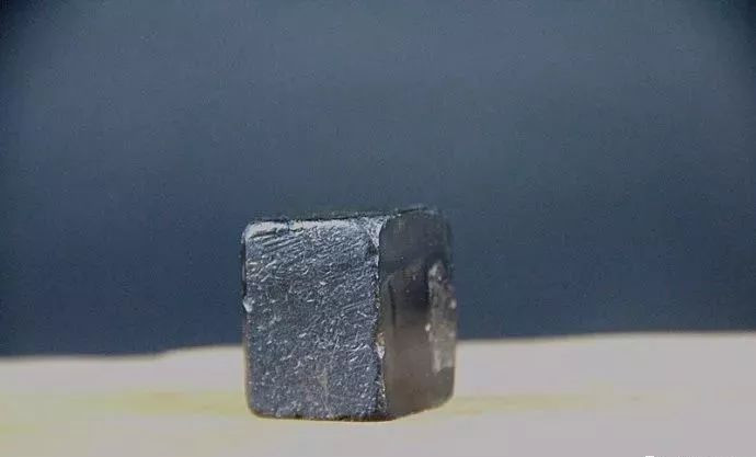 你一定没见过的广应寺坪石，样子俨然如古玉