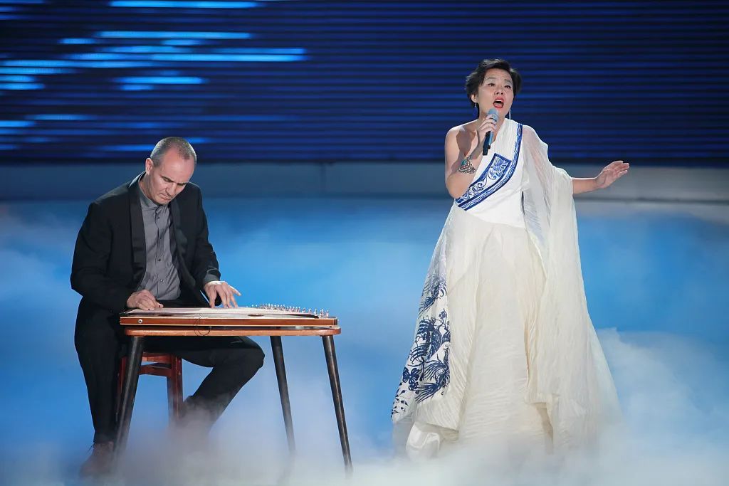 她当初凭一首歌走红,她曾凭一首歌走红