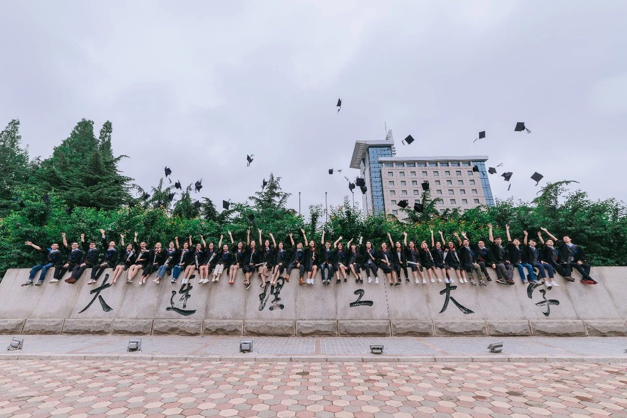 上了大学以为大学就轻松,听说上了大学就会很轻松