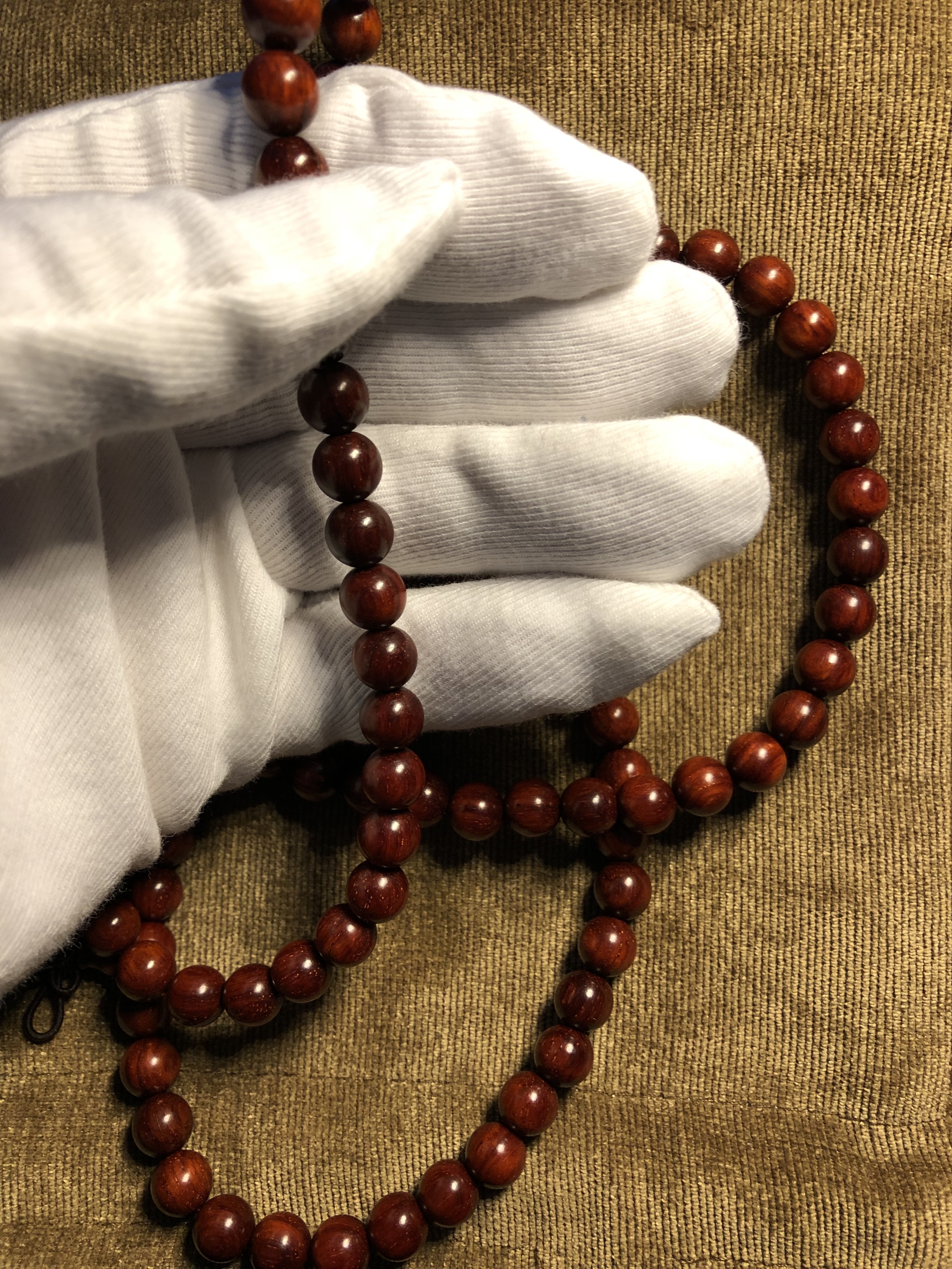 刚做出来的红木手串怎么盘,新做出来的檀香紫檀手串怎么盘