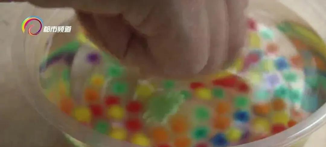 一岁半宝宝误吞一颗泡泡糖,小朋友吃下一颗水晶宝宝会怎么样