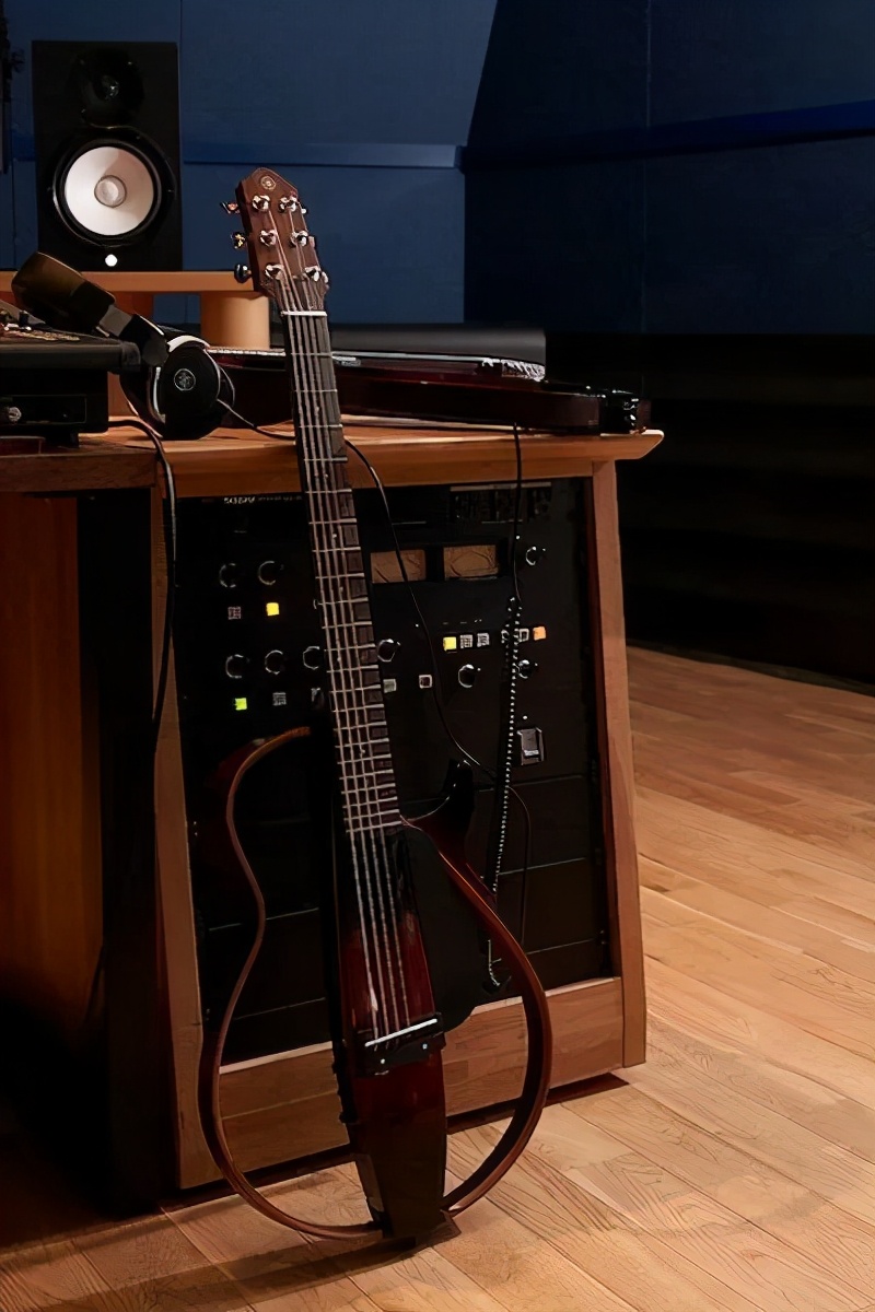 雅马哈静音吉他slg200,雅马哈slg200拾音器