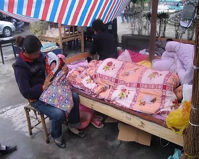 汶川地震高僧连破三戒救助千人,素全法师打破世俗的束缚连破三戒