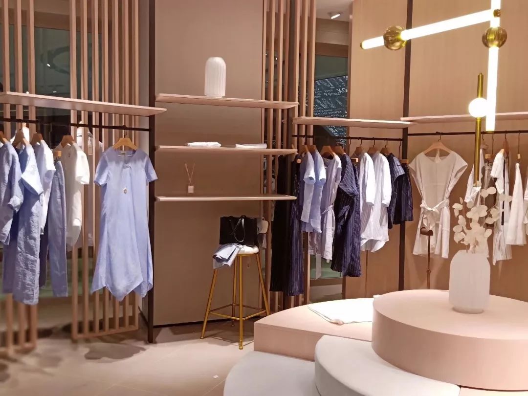 雅戈尔服装业务现状,雅戈尔服饰历年营业额