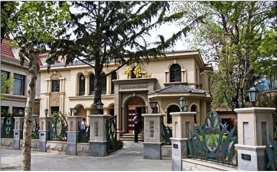 大连旅游：俄罗斯风情街，南山旅游风情街，中山广场，人民广场