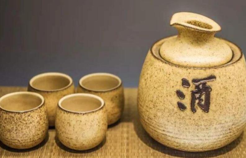 古人喝一口酒,古人喝的酒和现在酒哪个好喝